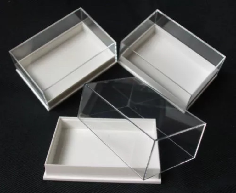 clear perspex box with lid